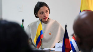 La ministra de Agricultura, Martha Carvajalino, resaltó el cuidado de los suelos para la actividad agropecuaria, bajo la premisa de que no es lo mismo una hectárea de tierra en Cundinamarca que en los Llanos o el Caribe.