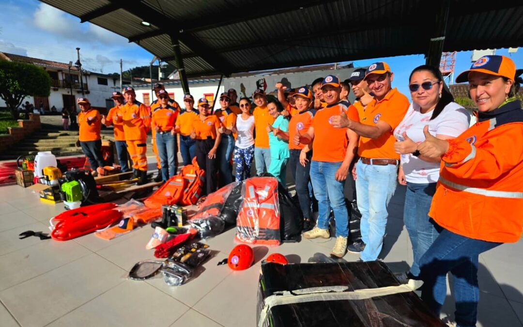 Dotación fortaleció a la Defensa Civil de Támara. Atendían emergencias con las uñas
